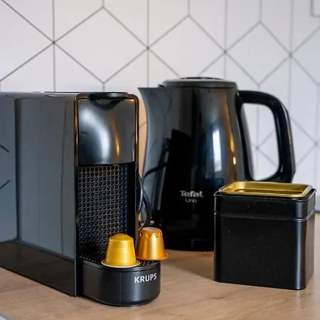 Апартаменты Joli Proche Tram & Universite *