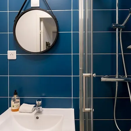 Joli Proche Tram & Universite Апартаменты *